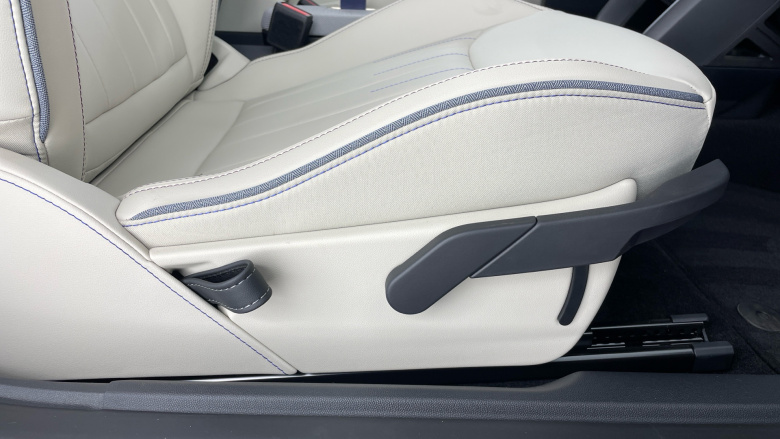 MINI Cooper 135kW E Exclusive [Level 2] 41kWh 3dr Auto Electric Hatchback